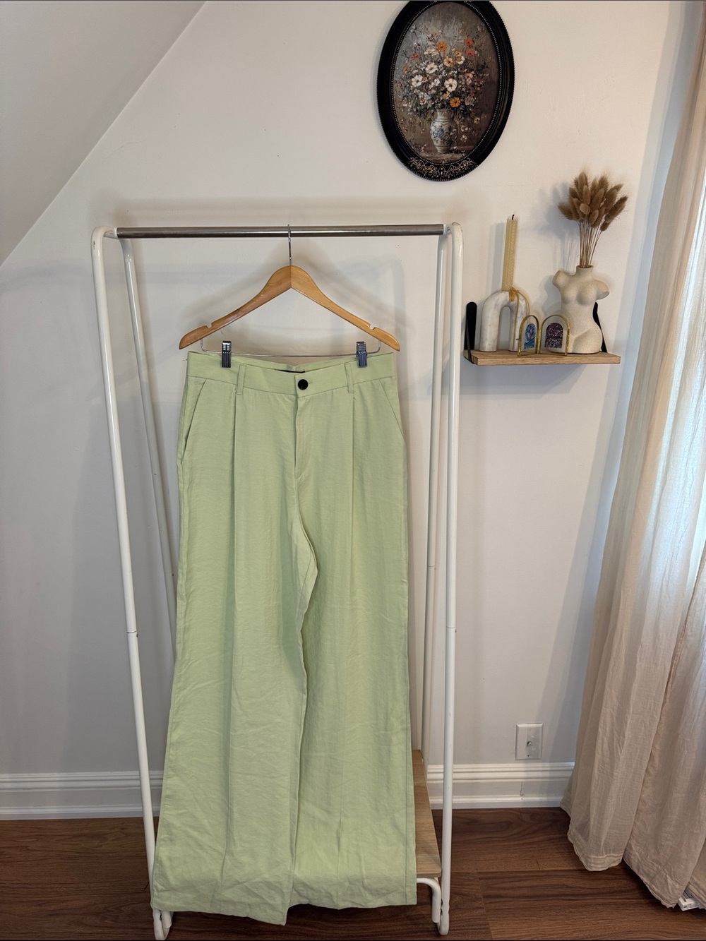 Zara NWT Wide-Leg Women’s Pants in Light Green size L